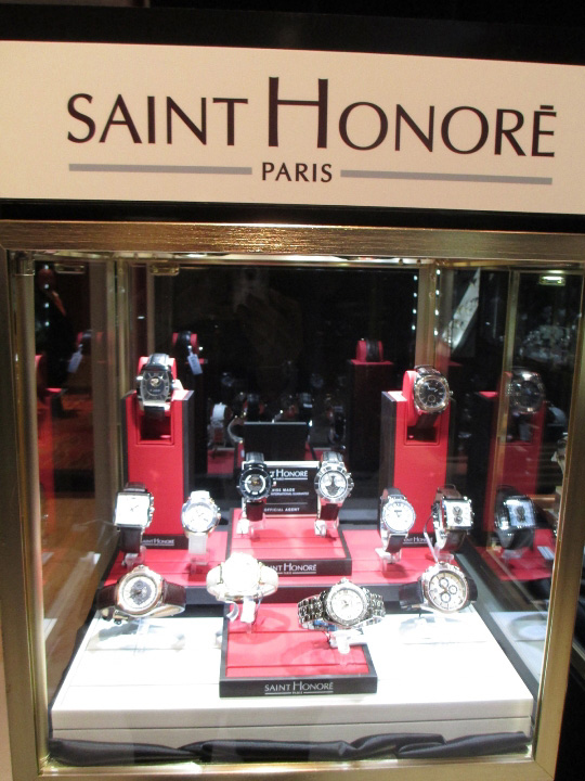 saint Honore Paris Couture Time Exhibit